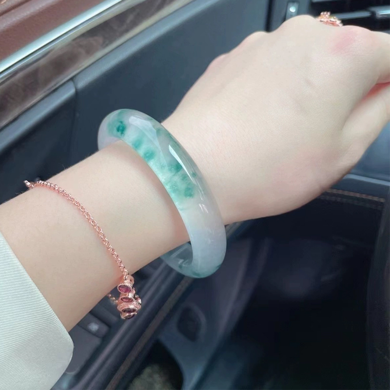 合金手镯 石英岩玉精品女士手镯