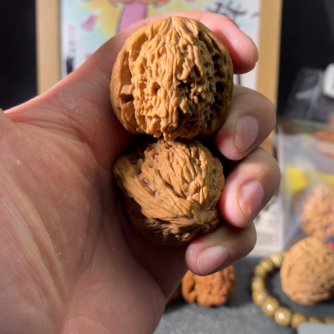 文玩核桃吊坠瑞***理南疆