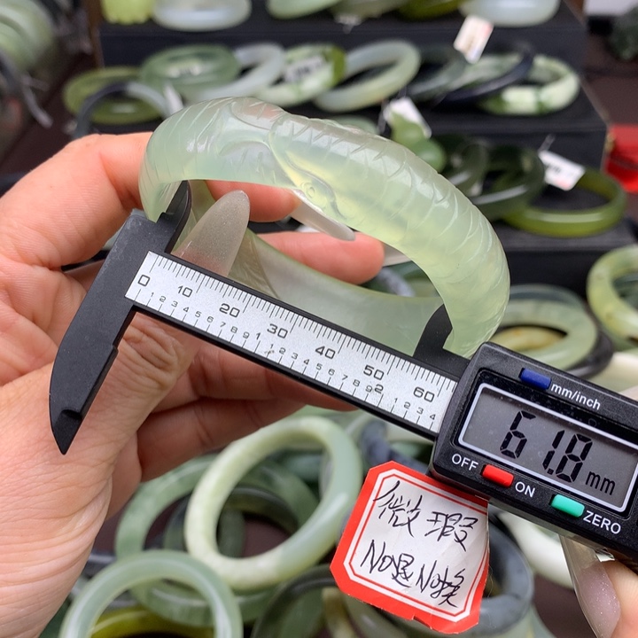 蛇纹石玉手镯未镶嵌694