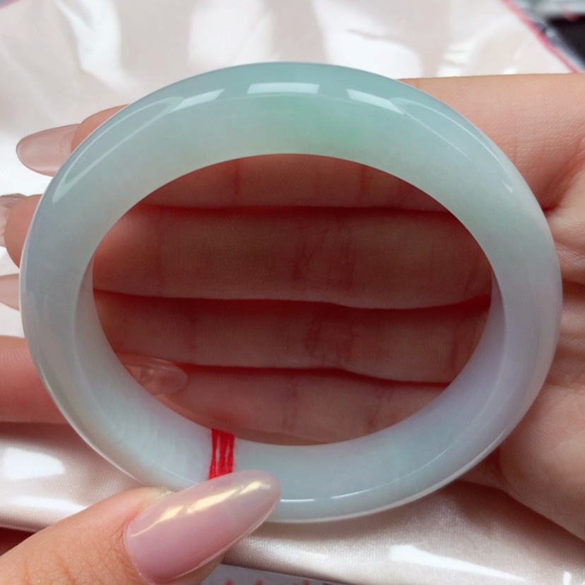 【闪购商品】翡翠手镯未镶嵌55圈