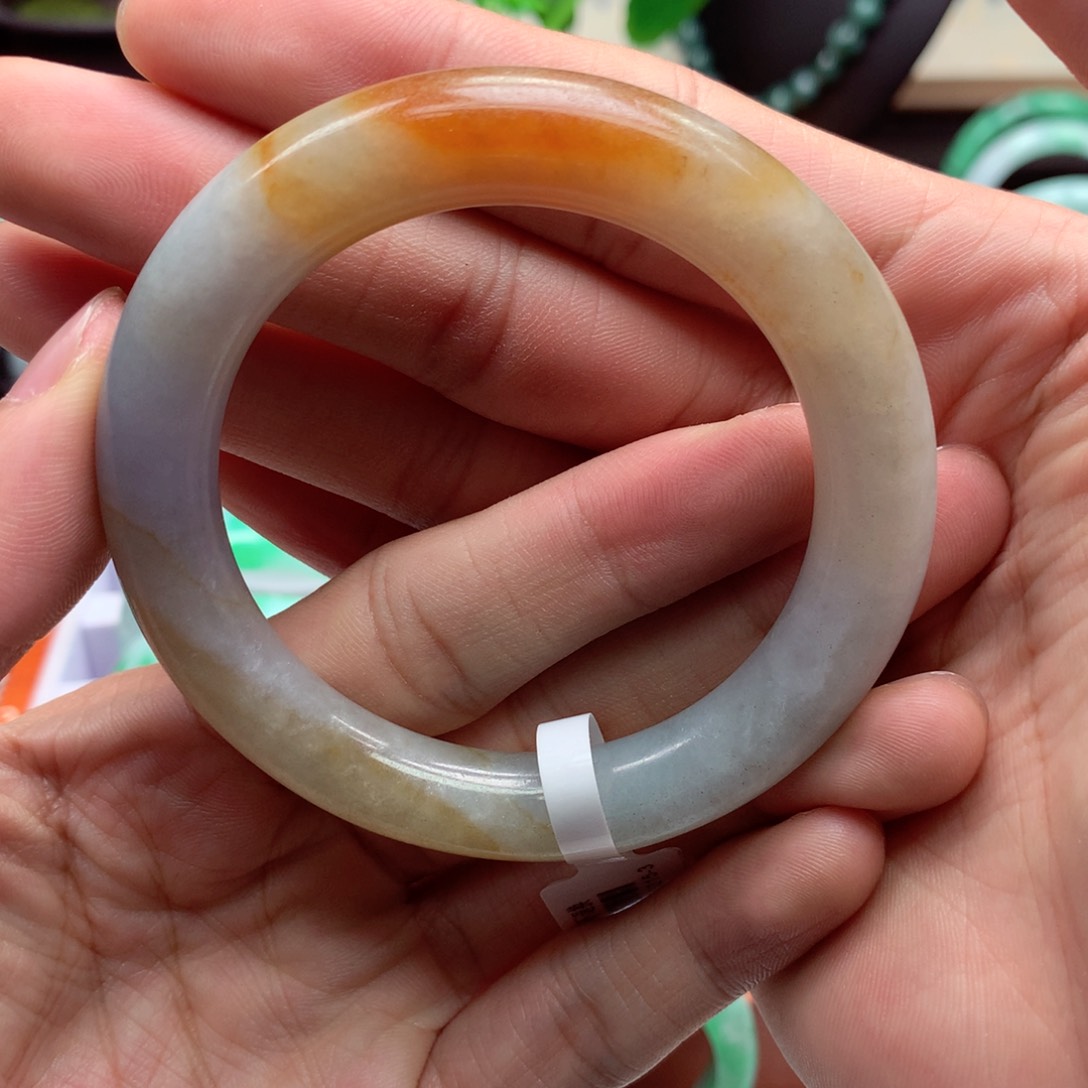 翡翠手镯未镶嵌缅甸翡翠