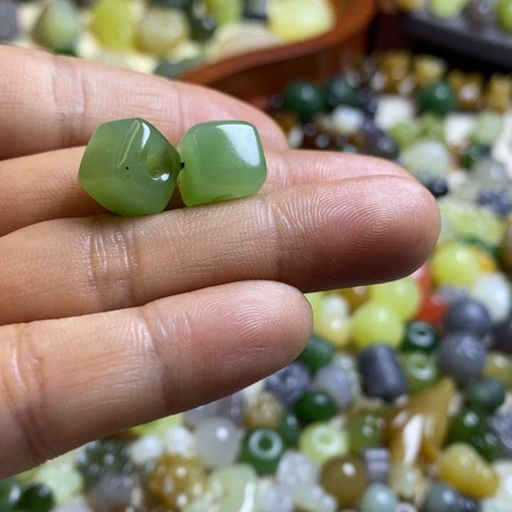 和田玉配件未镶嵌