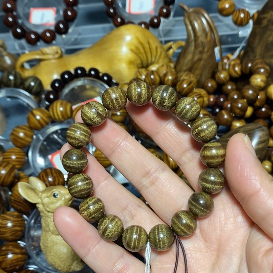 金丝楠木雕工艺品12