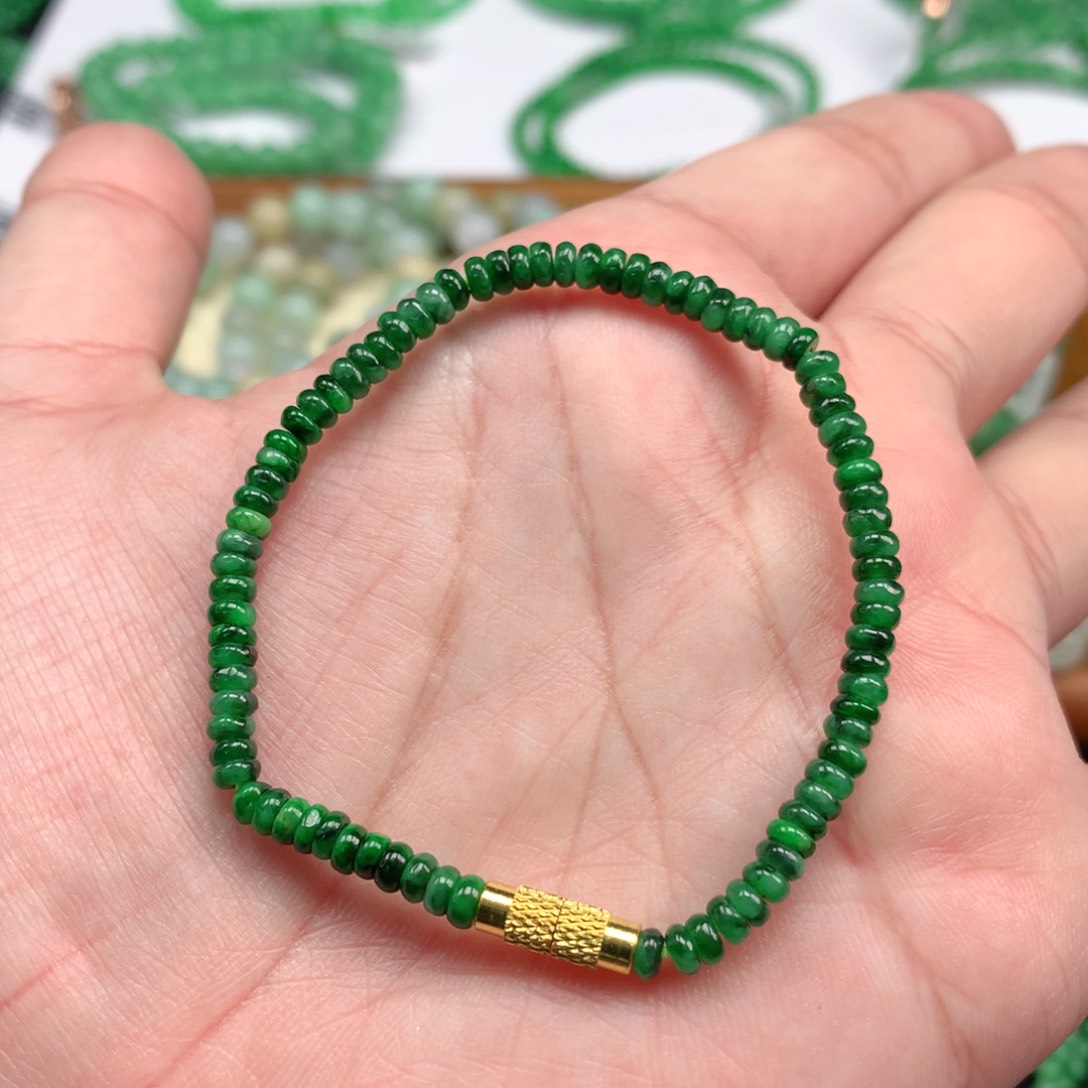 翡翠手链未镶嵌翡翠