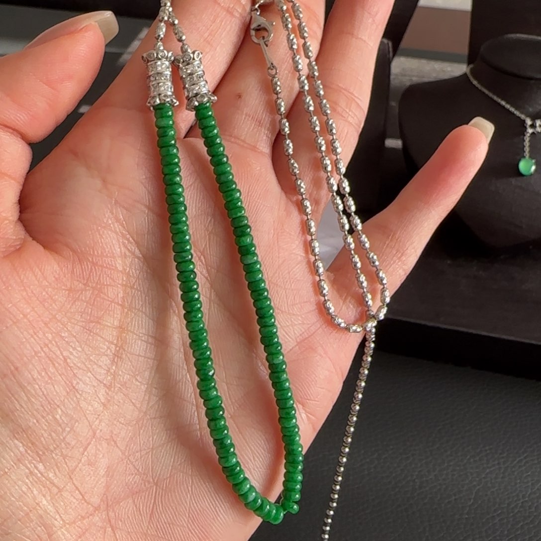 翡翠颈饰未镶嵌珠串