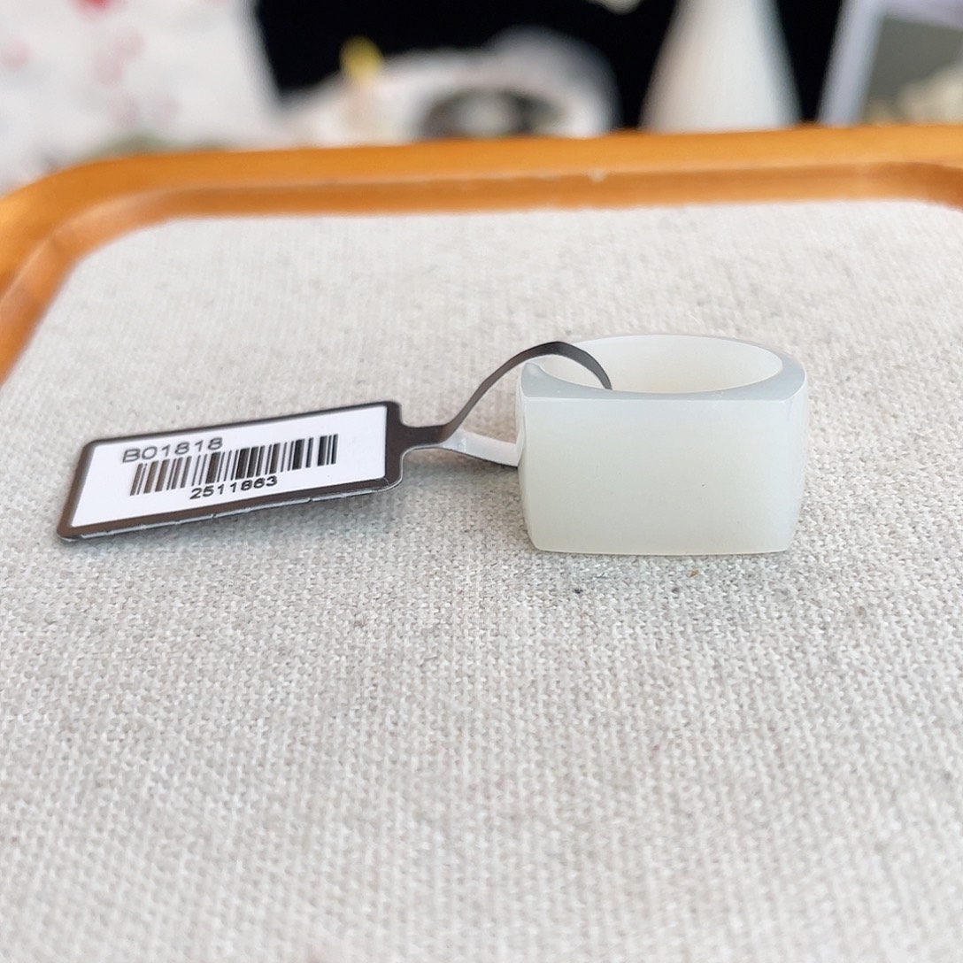 和田玉未镶嵌戒指U14俄白马鞍16.6不退换