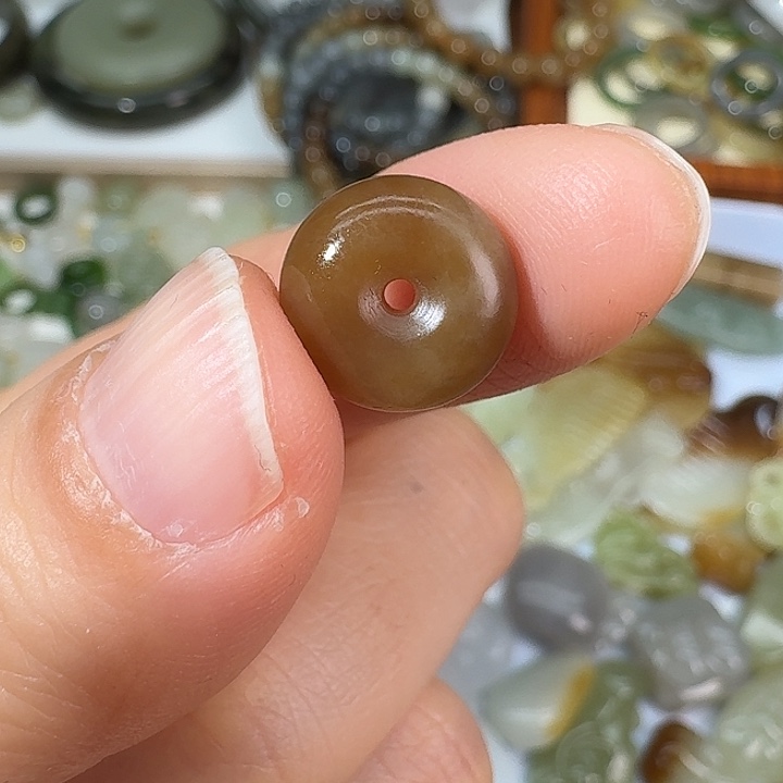 和田玉（糖玉）未镶嵌颈饰126