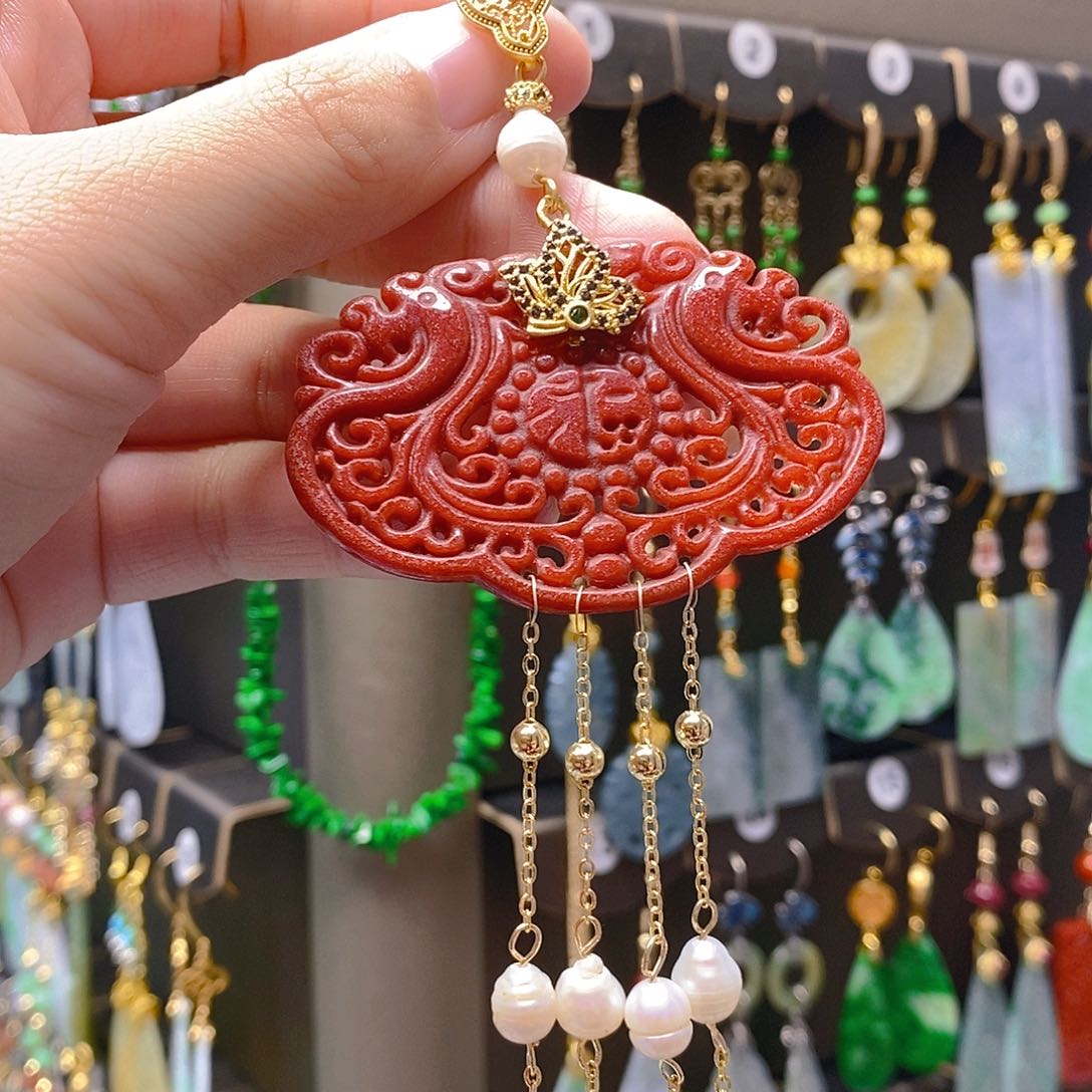 未镶嵌翡翠耳饰翡翠