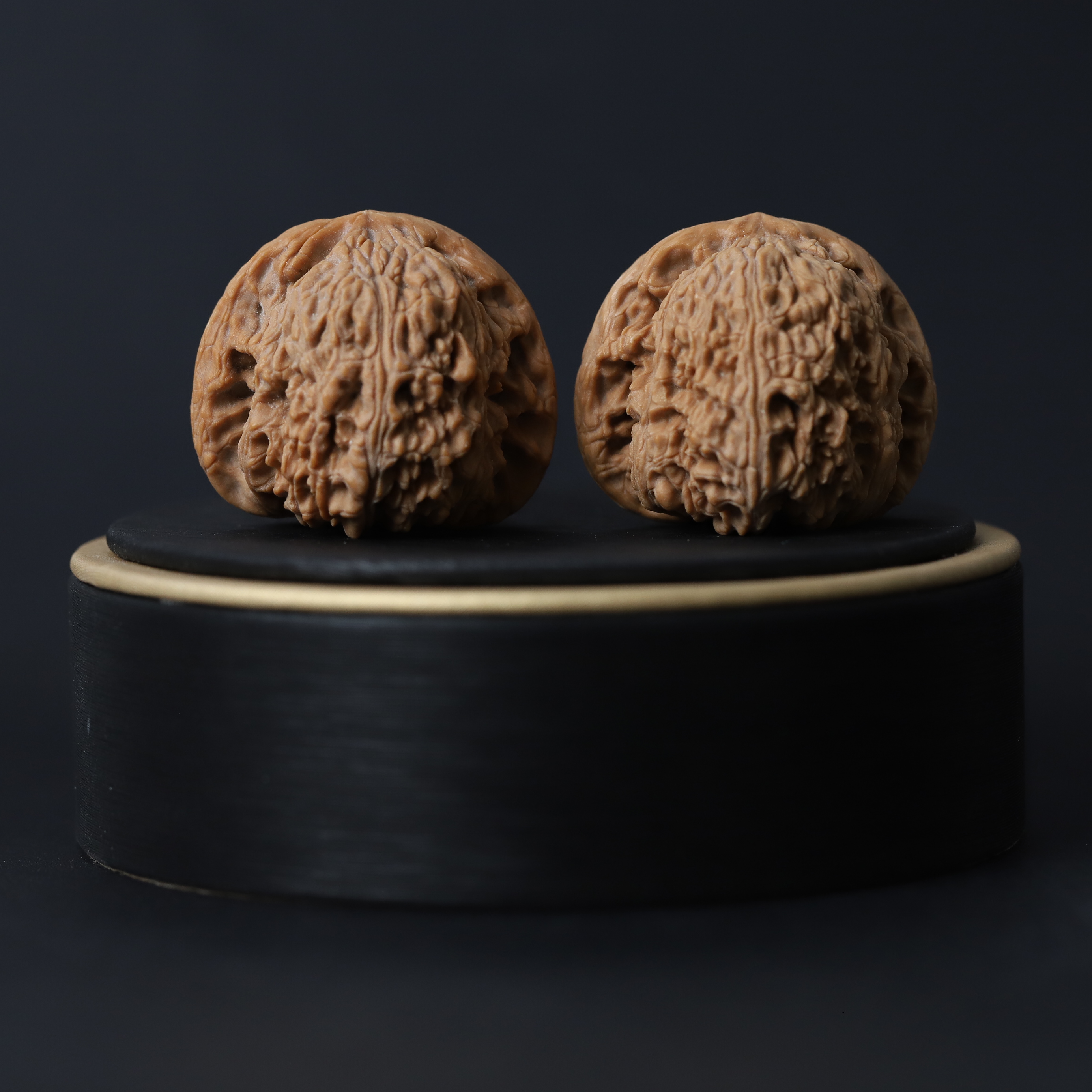 YC1229-7 【赵喜满南疆石精修】涞水溯源麻核桃专场文玩核桃手把件