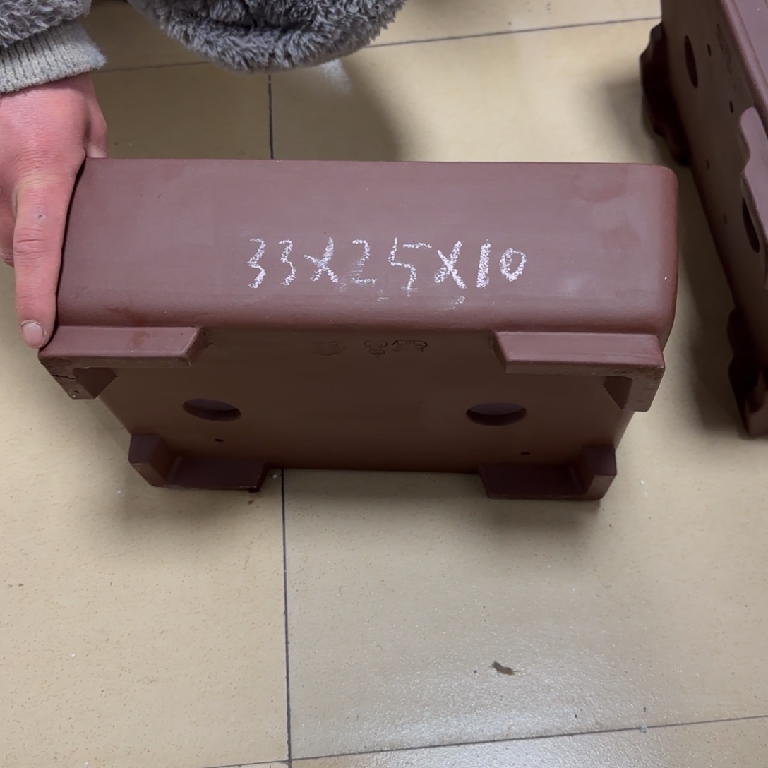 紫砂花盆呜呜呜呜