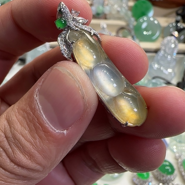 定制翡翠18K金镶嵌天然缅甸翡翠a货