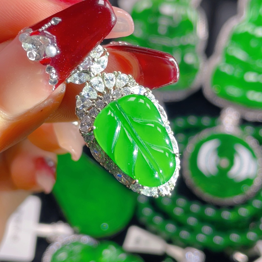 翡翠吊坠(不含链)未镶嵌