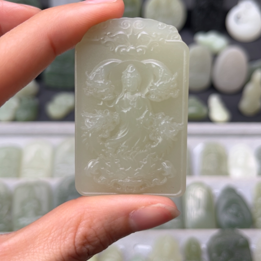 和田玉颈饰未镶嵌柠*