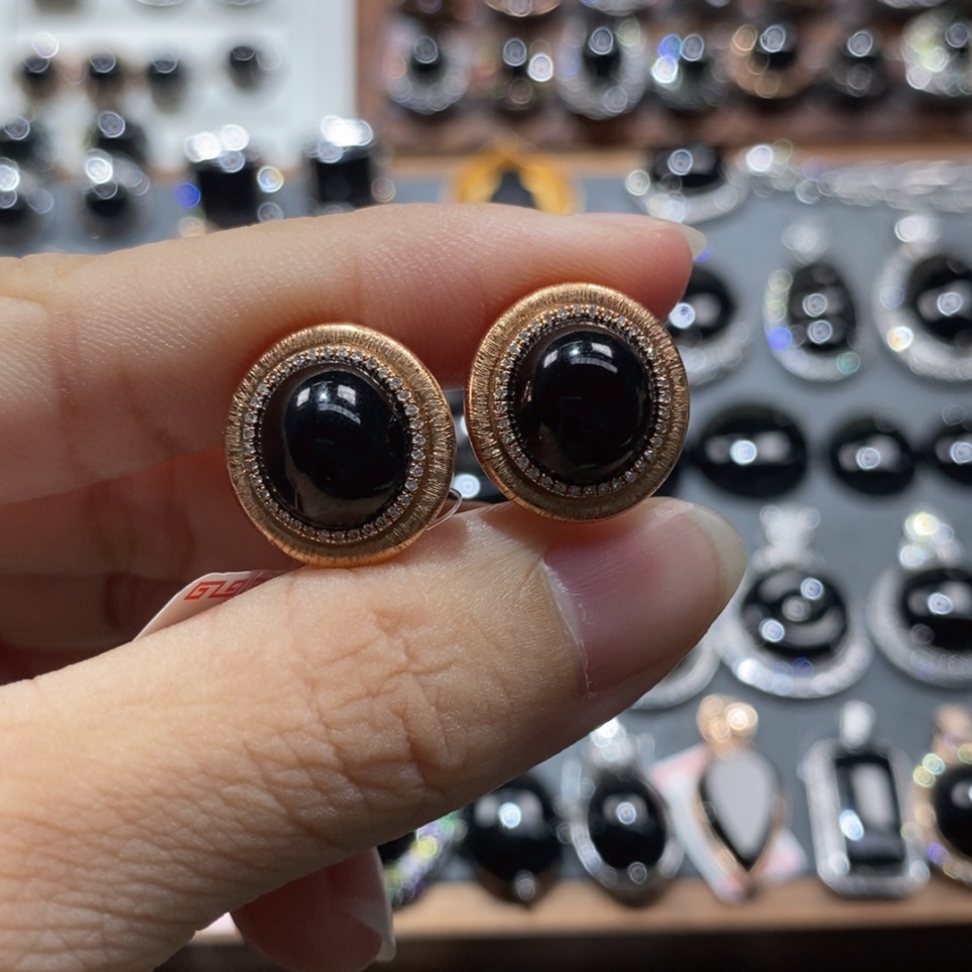 斯***G翡翠18K金镶嵌耳饰