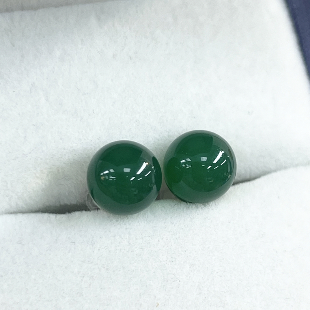 天然保真玉石满绿玉髓卡8mm耳钉