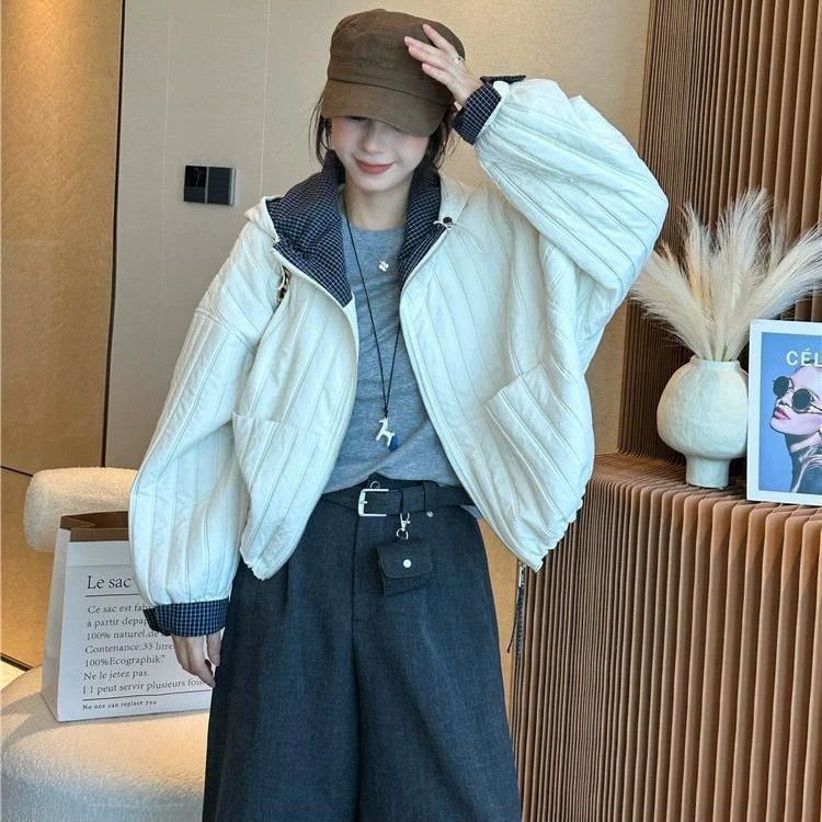 短款连帽常规款纯色女长袖短外套女装休闲设计感加厚