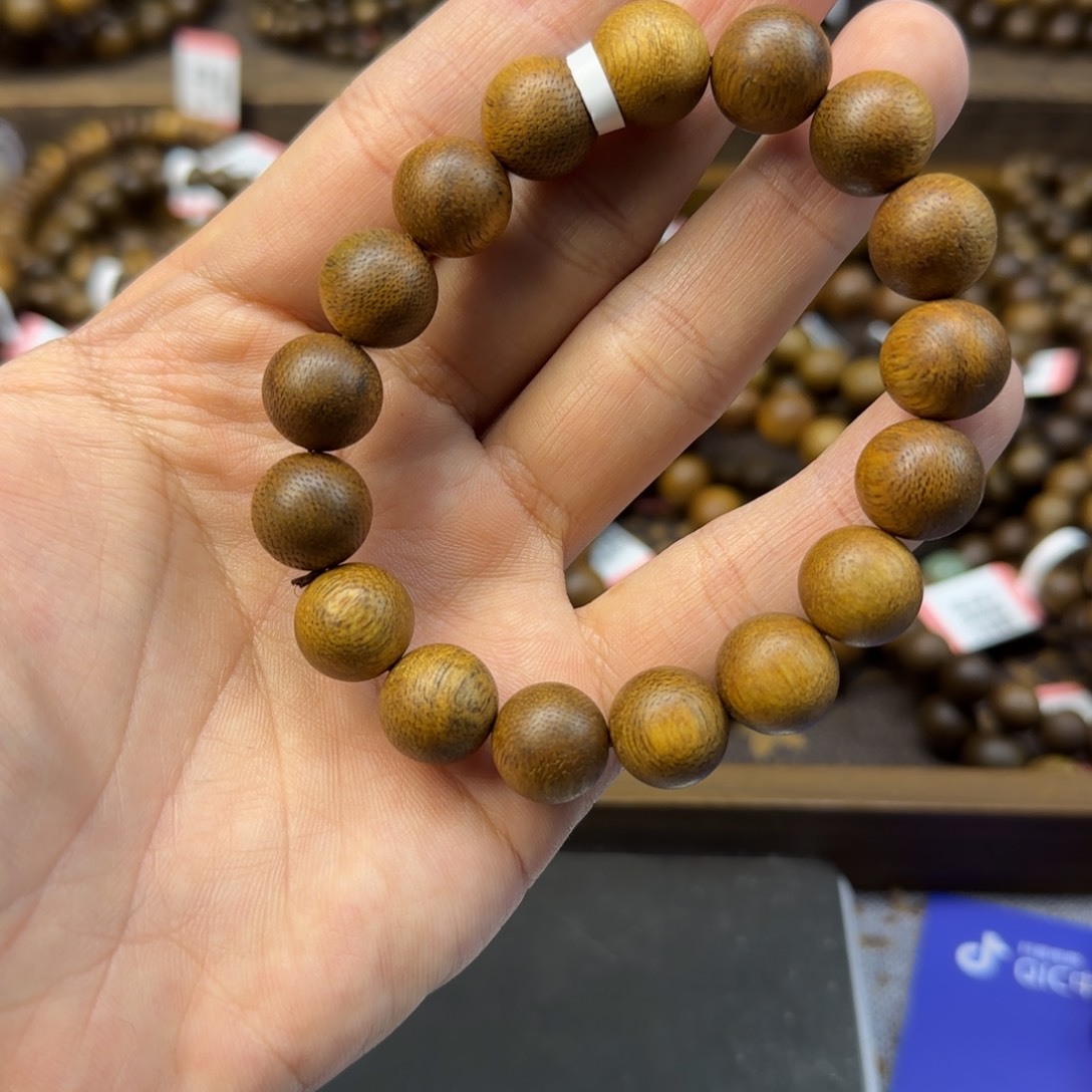 沉香碎屑沉香12圆珠海南老白棋9分沉