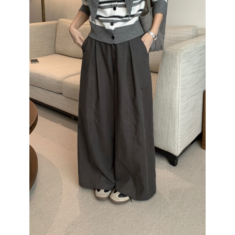 乌77慵懒风显瘦垂感褶皱休闲裤女高级感宽松高腰百搭阔腿长裤秋季