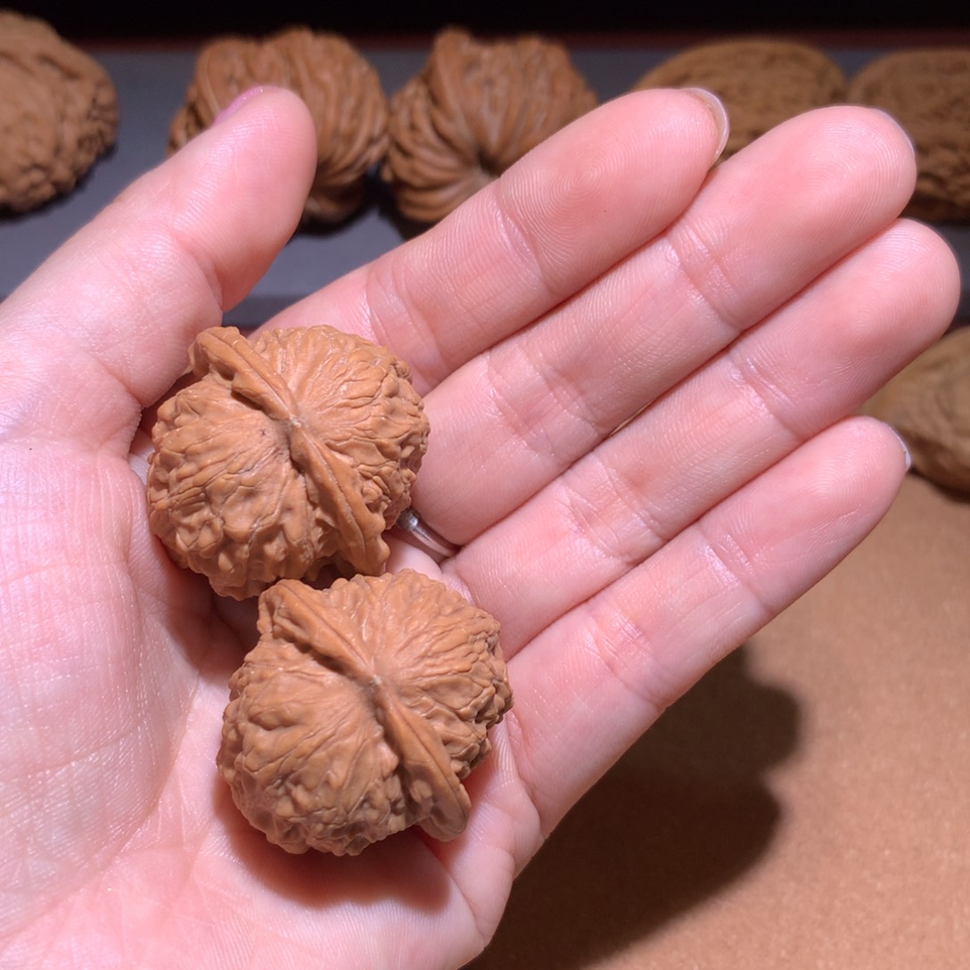 文玩核桃把件贵妃扇