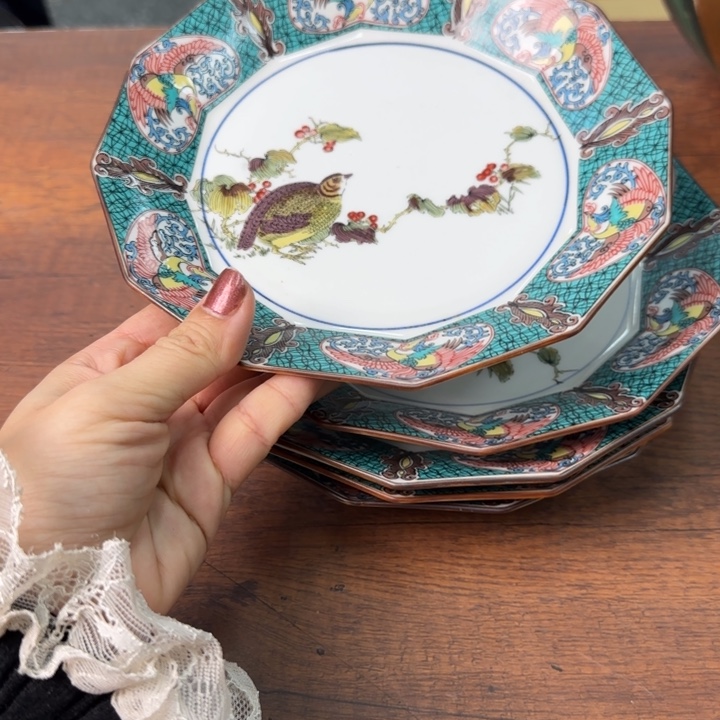 一个陶瓷物件哈哈哈哈