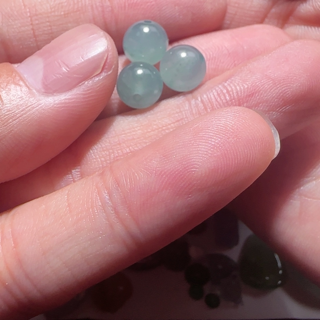 丁***琛定制翡翠未镶嵌天然翡翠珠子