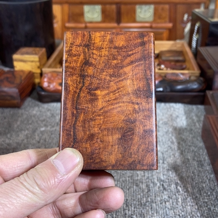 贡木老挝大红酸枝烟盒一个