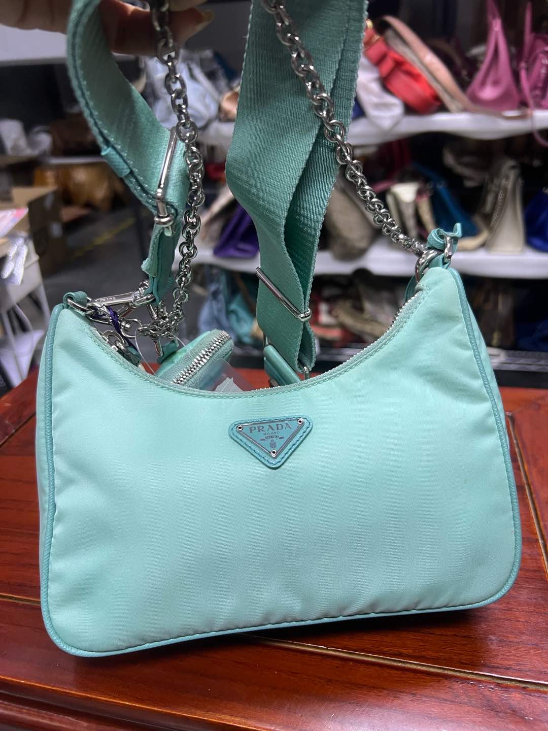 95新 Prada/普拉达 普拉达斜挎包/15700