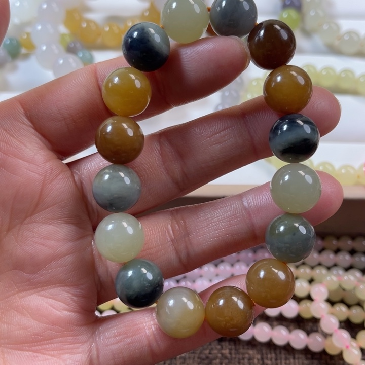 和田玉未镶嵌手串