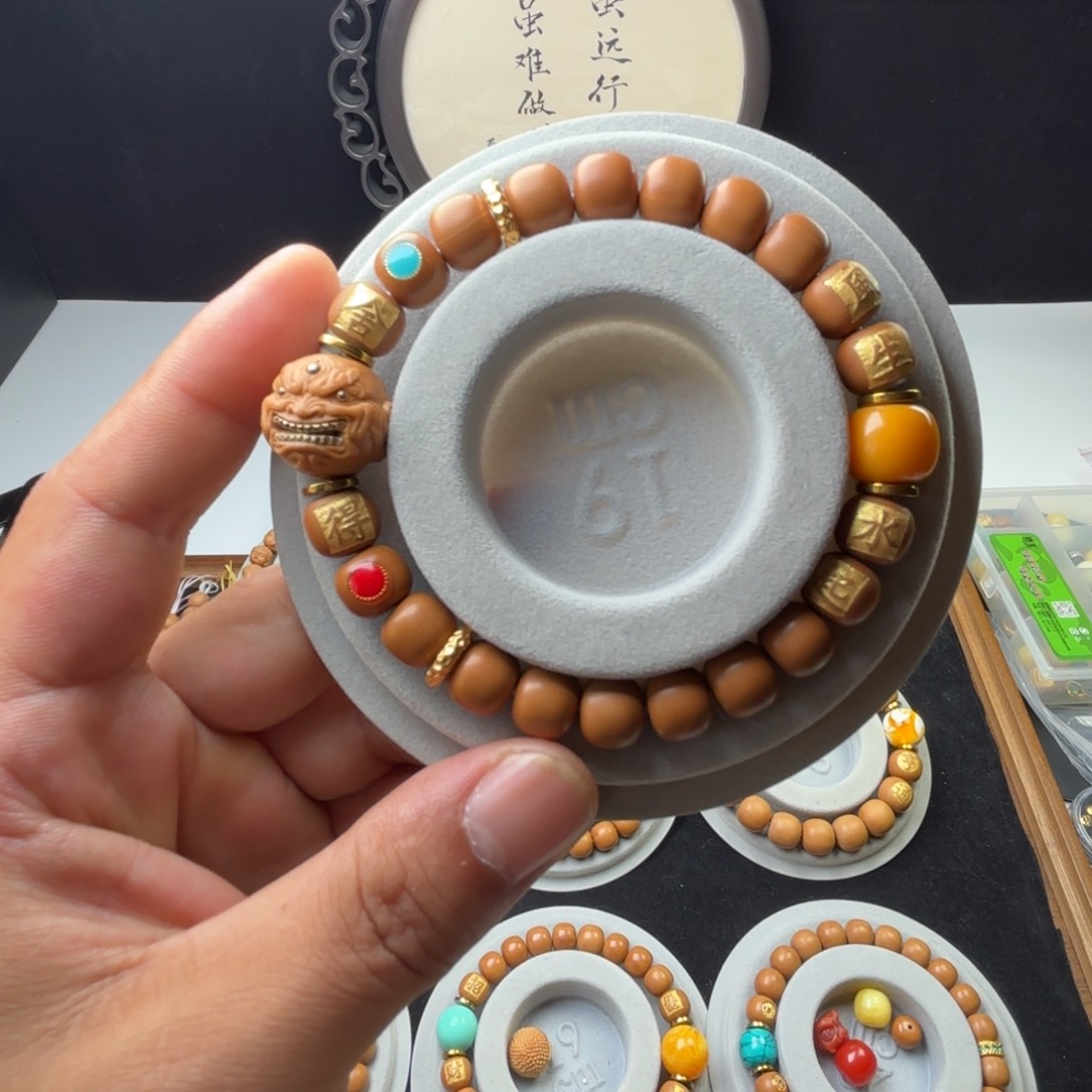 猴头核桃手串感**叔骨折价