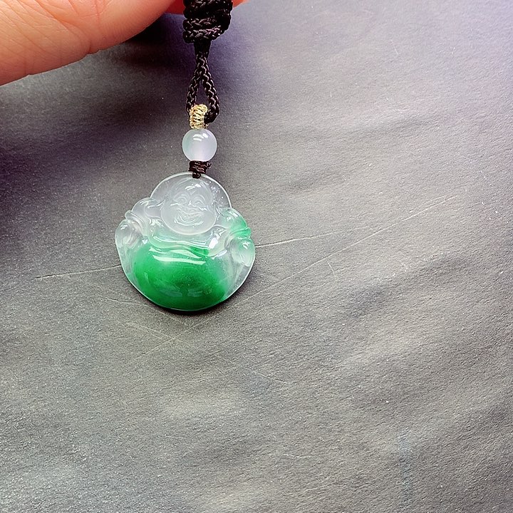 颈饰未镶嵌石英质玉