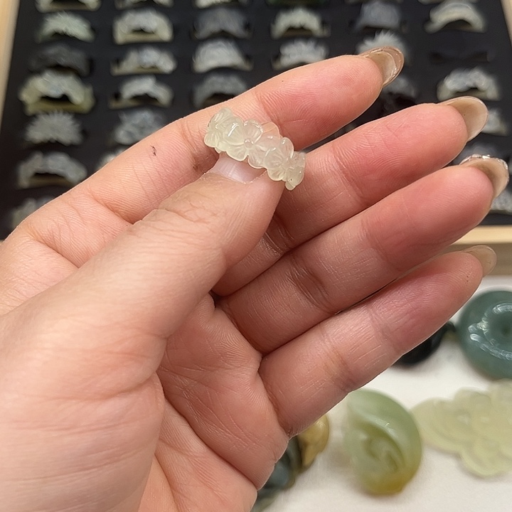 宝***王蛇纹石玉合金戒指