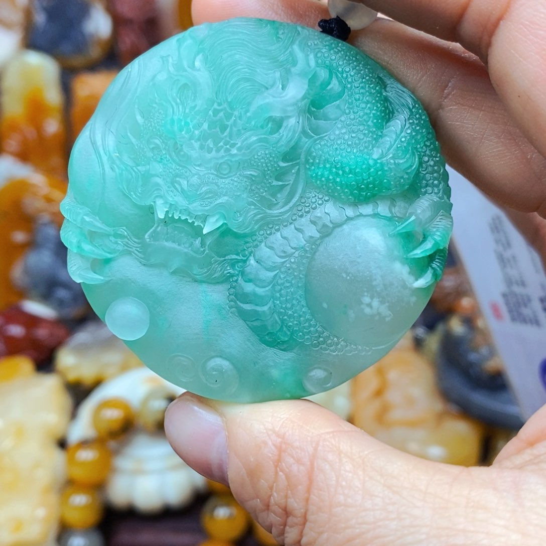 石英质玉颈饰未镶嵌