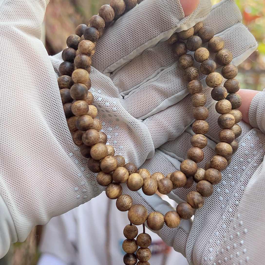 手串沉香老乌身卡7，16克➕ 多样性发货一条