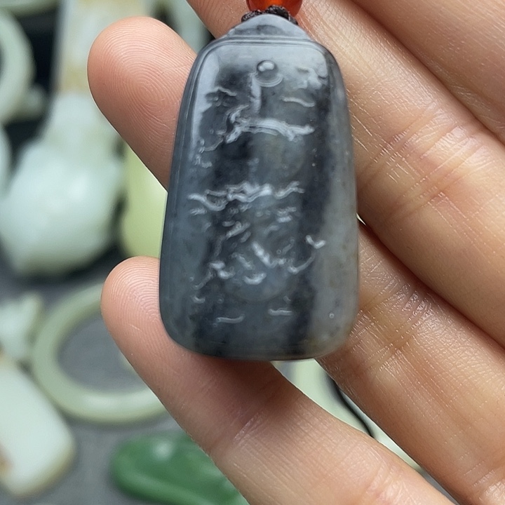 颈饰未镶嵌和田玉（糖玉）