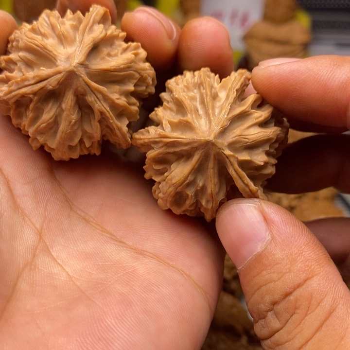 文玩核桃把件三棱36