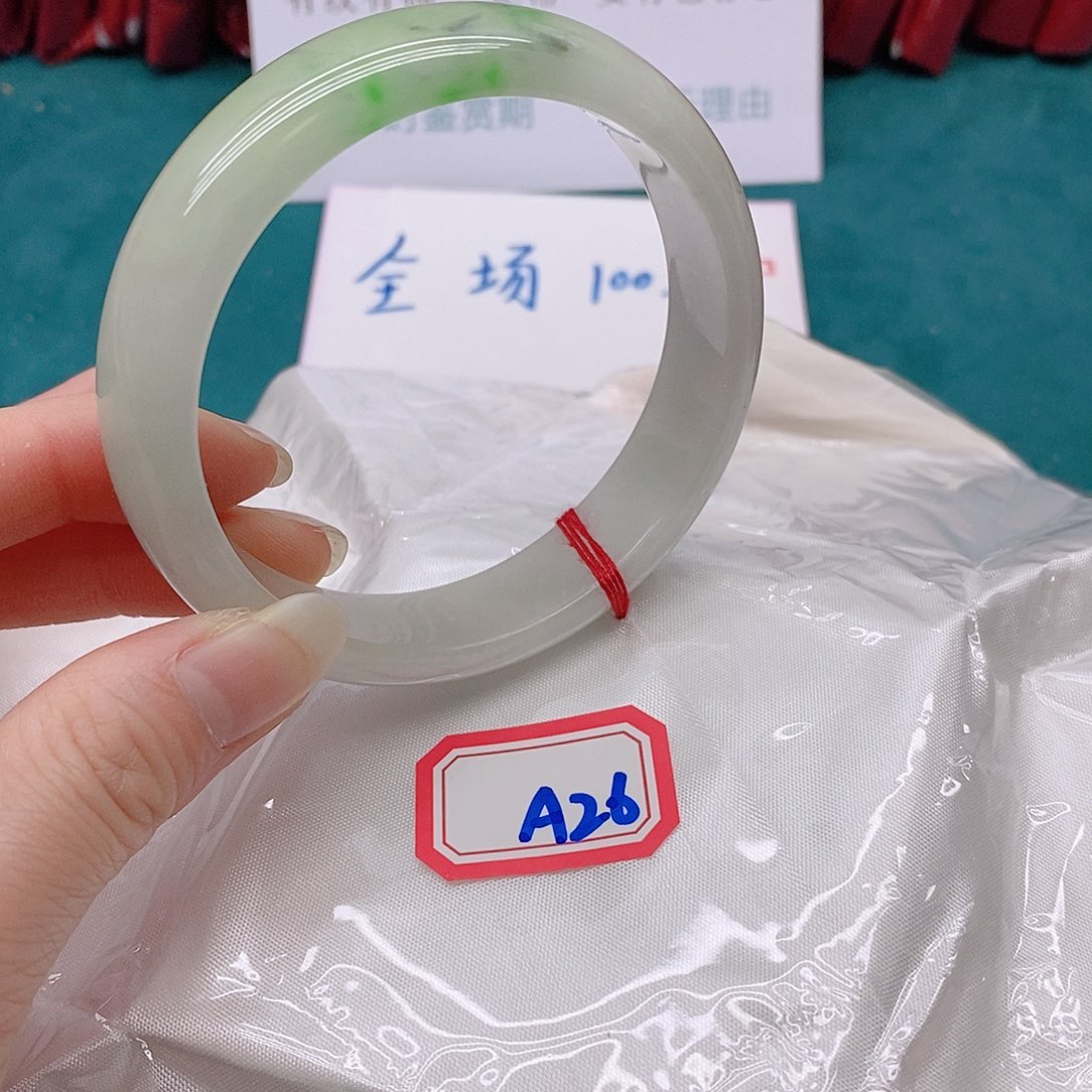 翡翠手镯未镶嵌杲***出A266666666