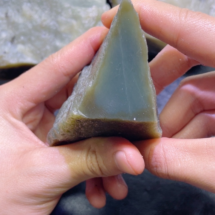 和田玉未镶嵌珠宝半成品