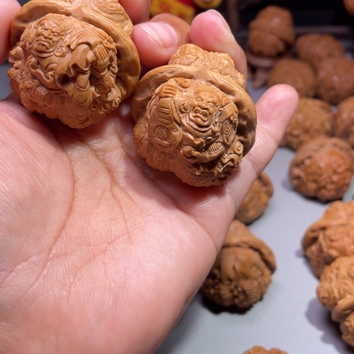 津*蛤蟆头雕刻的四大天王