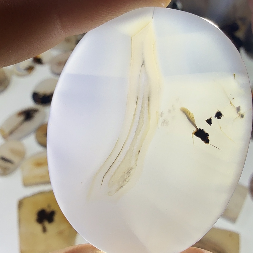 玛瑙/玉髓未镶嵌珠宝半成品