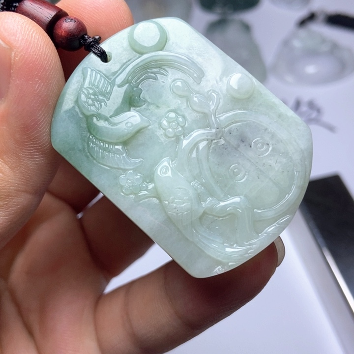 翡翠未镶嵌颈饰翡翠