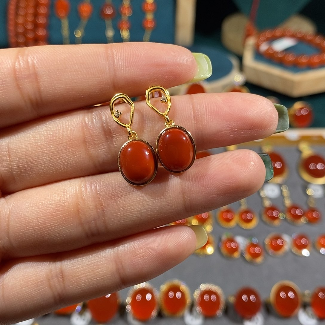 南红玛瑙银S925镶嵌耳饰