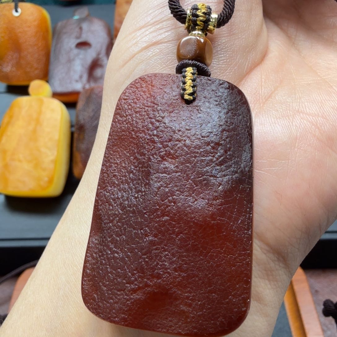 琥珀吊坠(赠链)未镶嵌