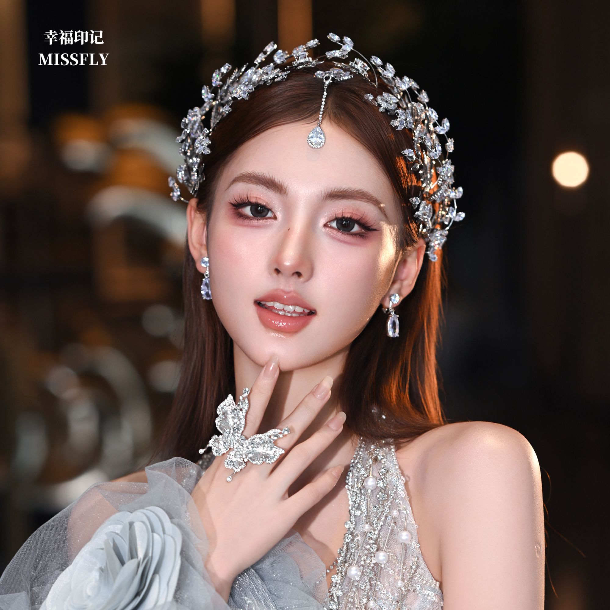 欧美风新娘头饰眉心坠皇冠王冠发饰婚纱礼服配饰高级感减龄饰品