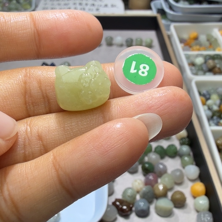 未镶嵌和田玉珠宝半成品