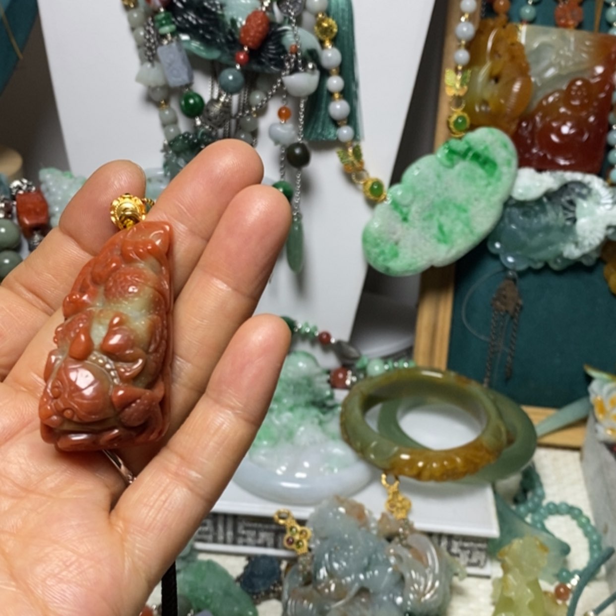 【闪购商品】翡翠吊坠(赠链)未镶嵌