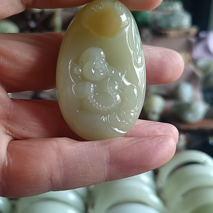 和田玉（糖玉）未镶嵌颈饰