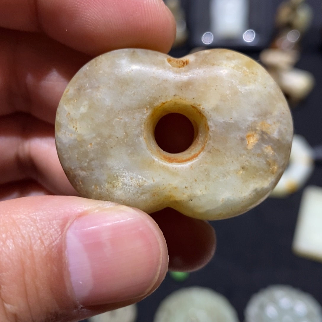 和田玉（糖玉）颈饰未镶嵌