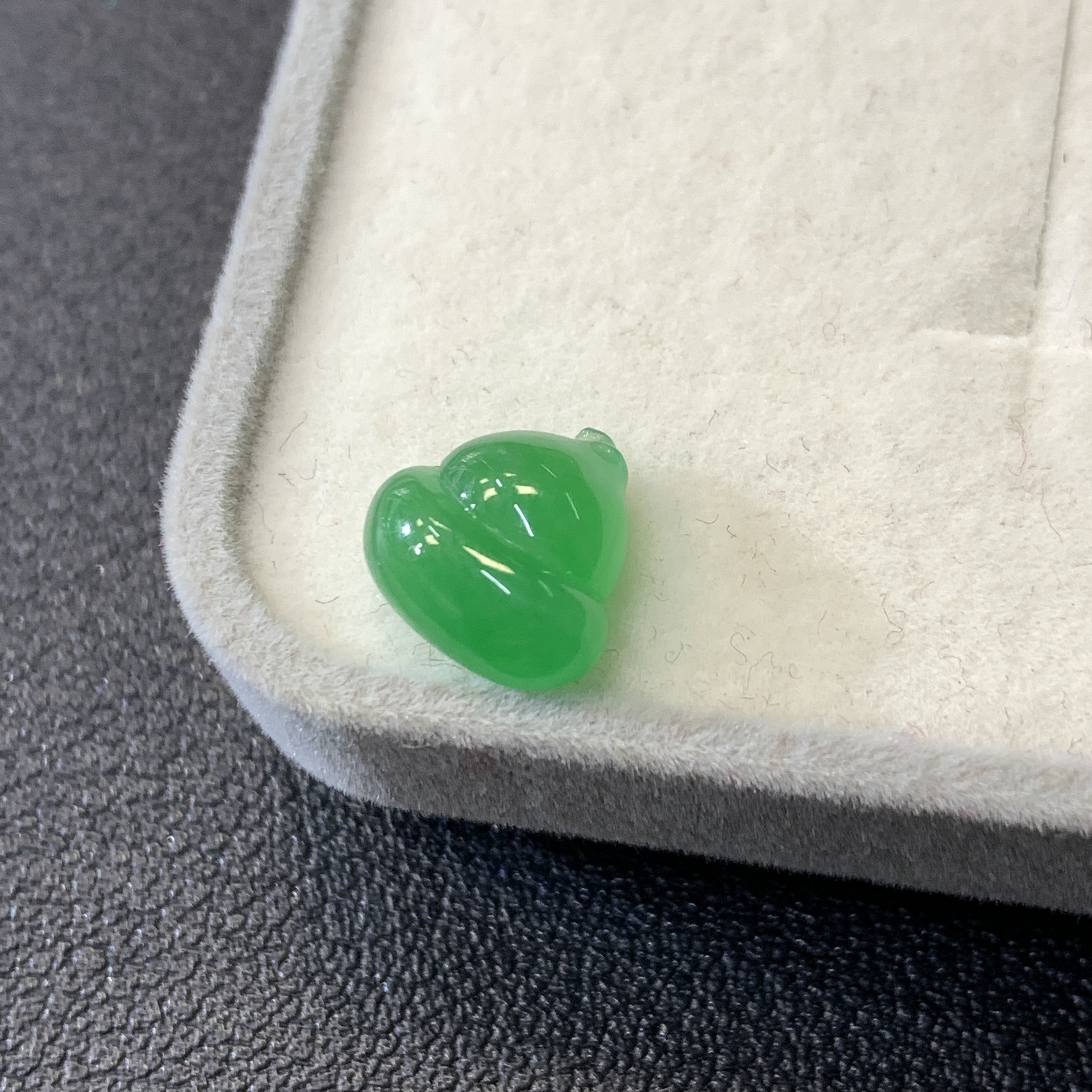 【金鑫】冰浓阳绿翡翠葫芦戒面裸石*翠绿正缅翡翠A货