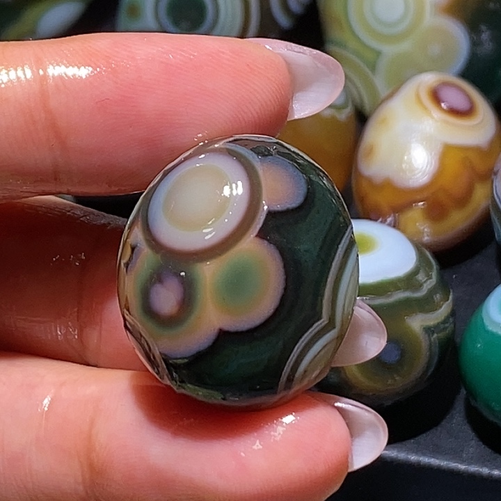 玛瑙/玉髓未镶嵌珠宝奇石95