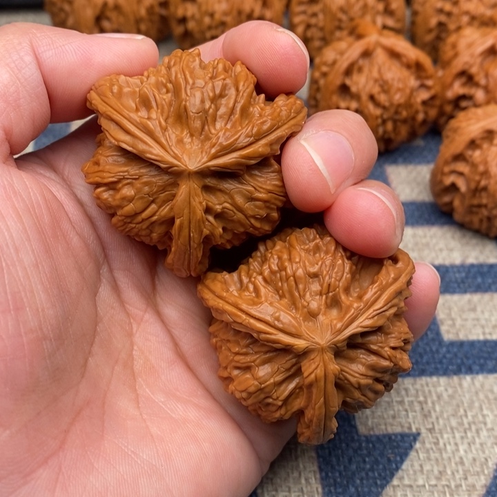 吊坠文玩核桃一**秋三棱